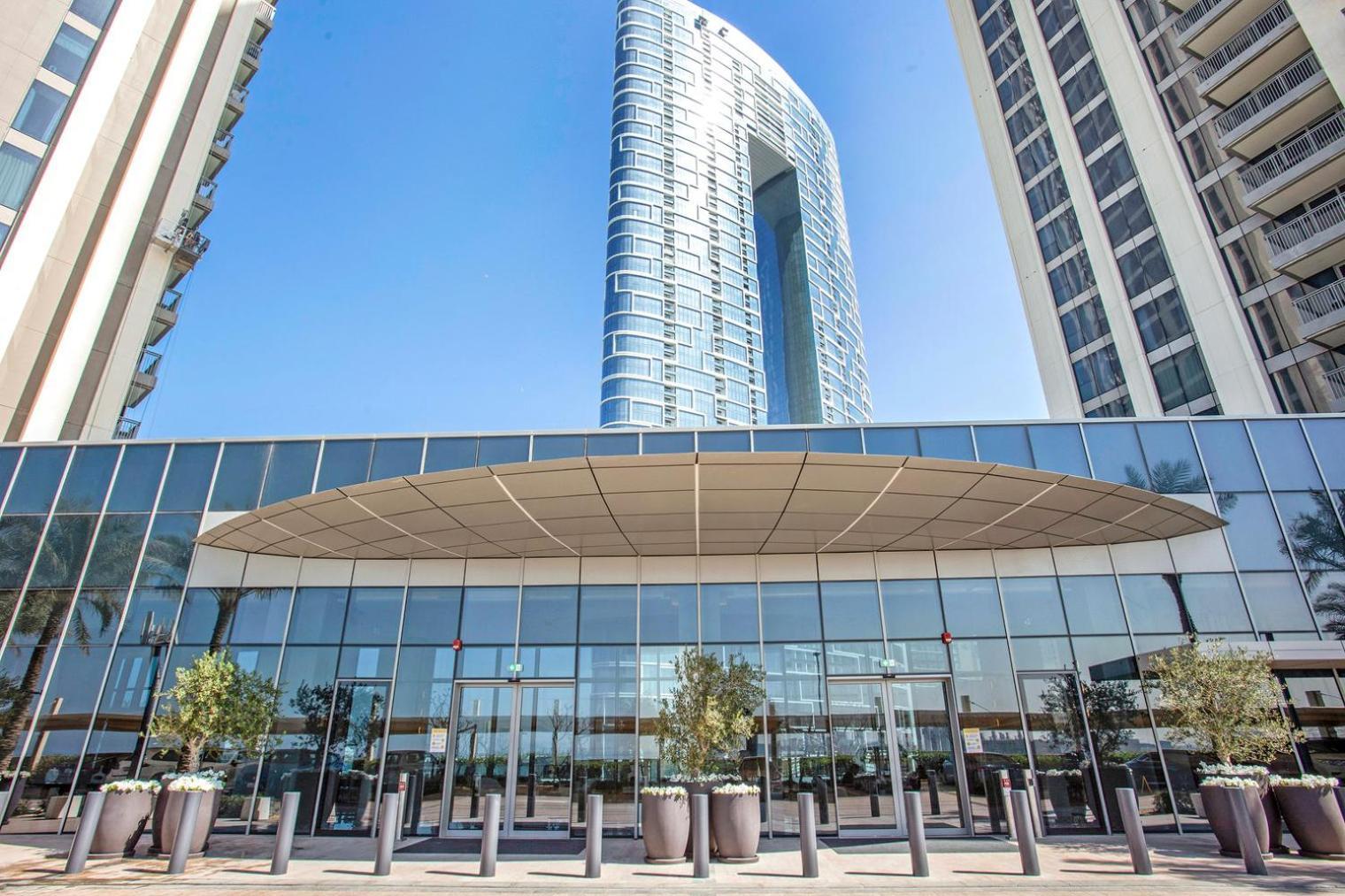 Blueground 5242 Tower Pool Elev Garage Dxb-922 Dubai