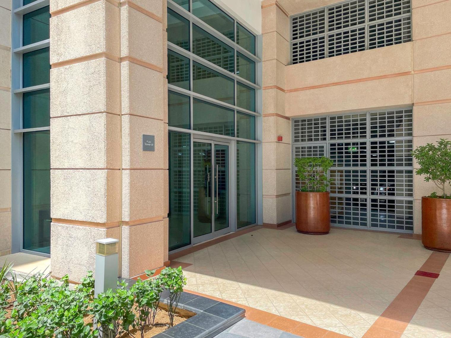 Blueground Dt Standpoint Balcony Elev Pool Dxb-1104 Apartment