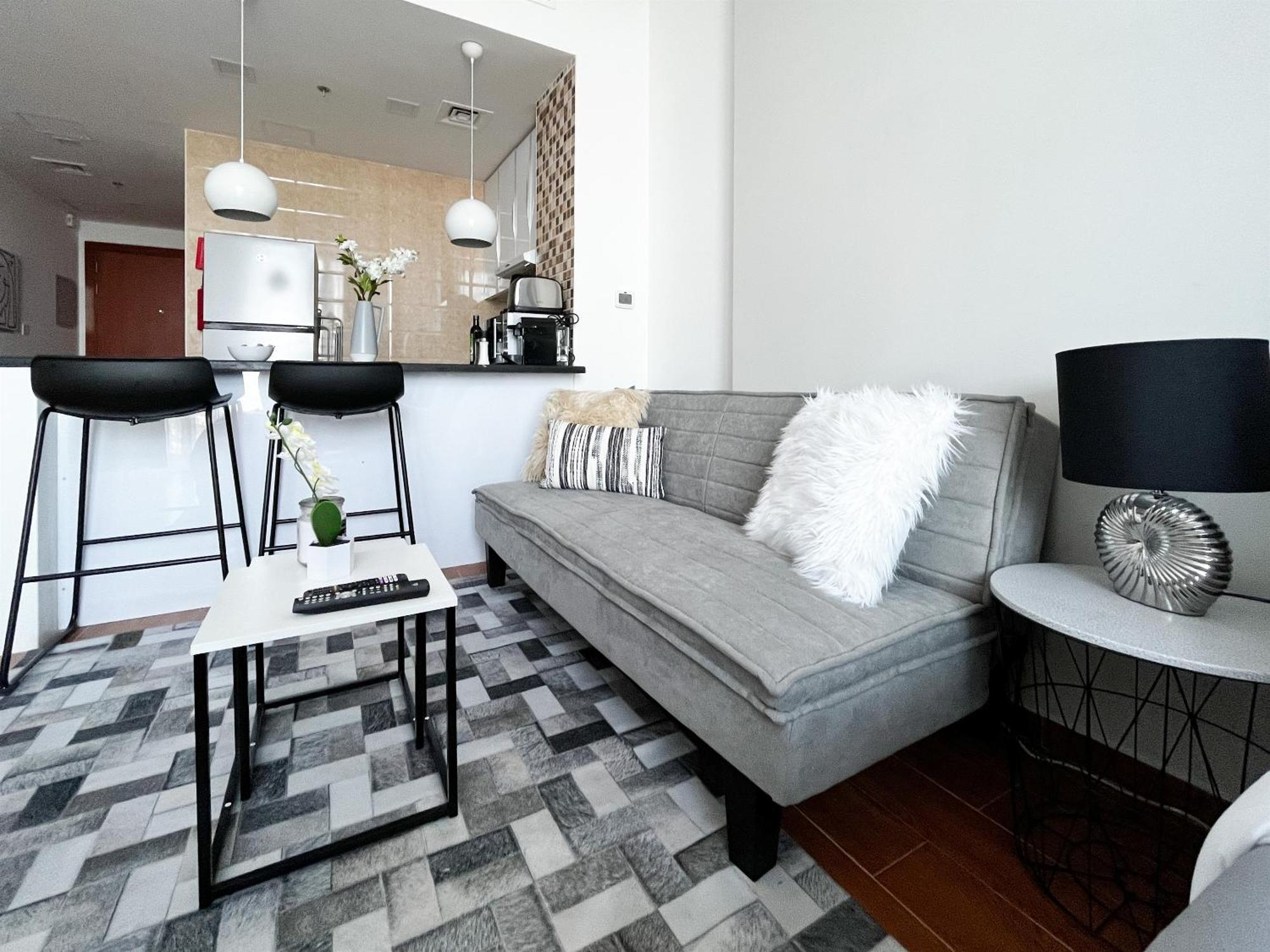 W Modern Amenities In Prime Location Dubai