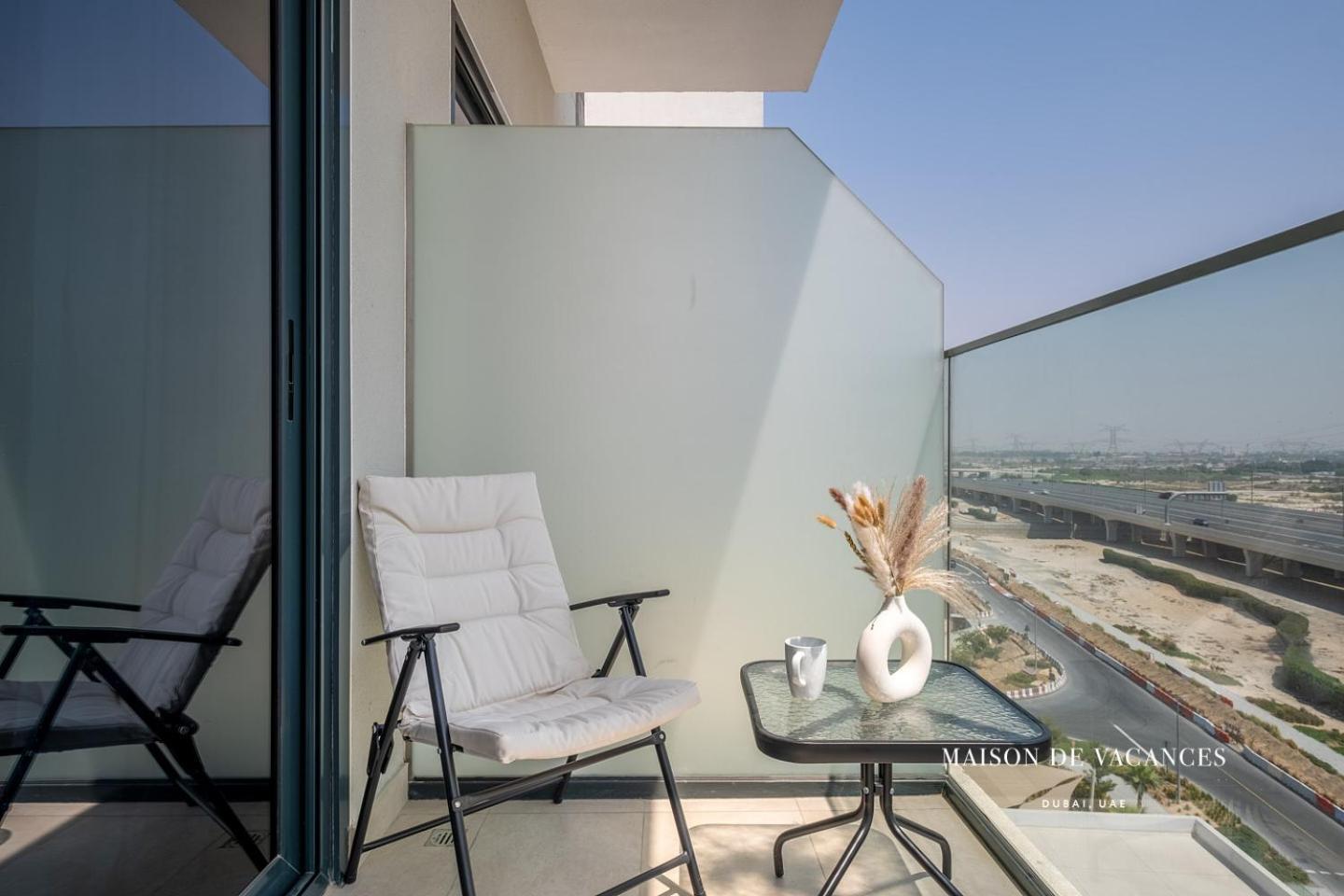 Comfortable 10mins Away From Mall *