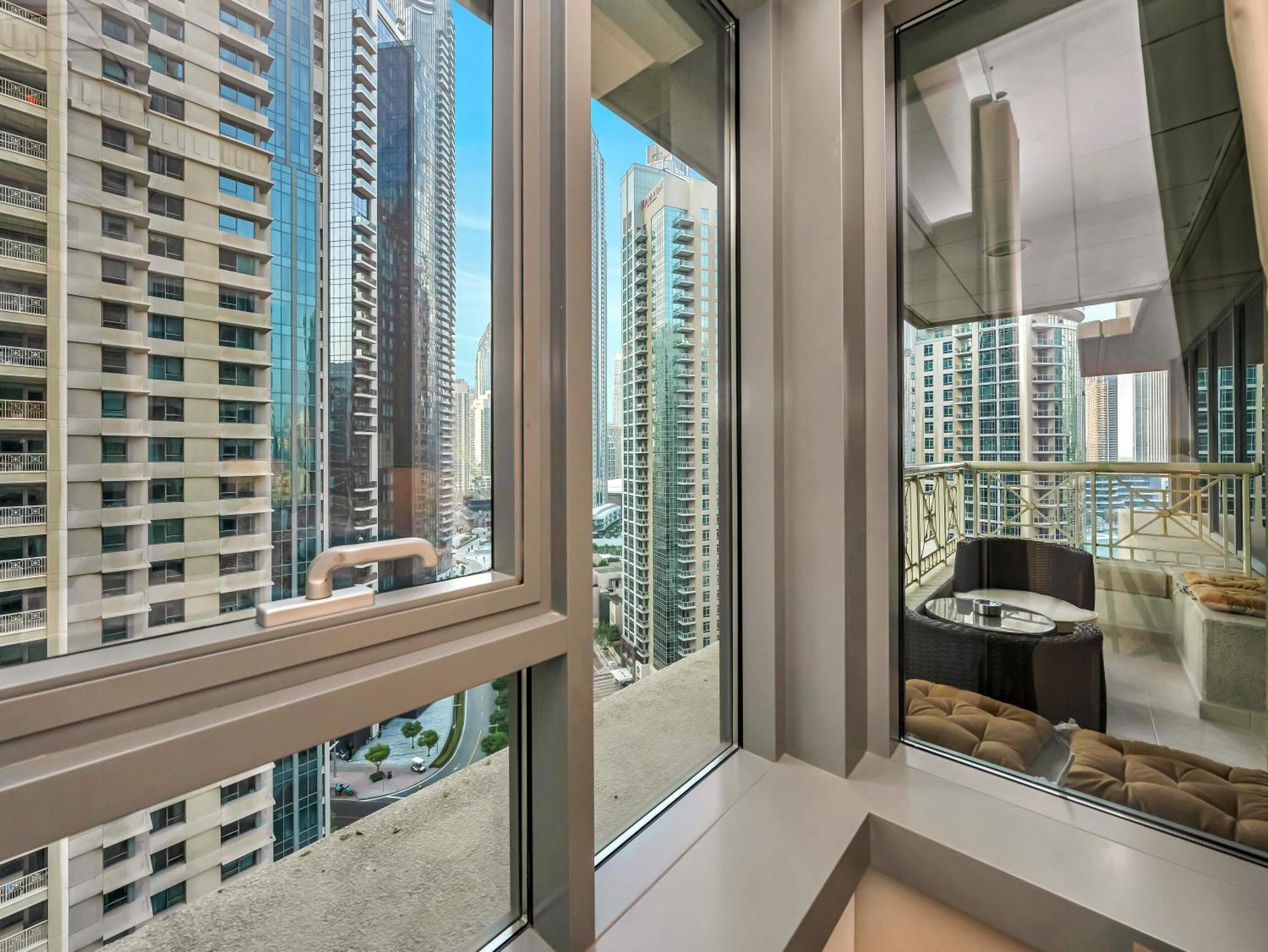 New Burj Khalifa & Fountain Views & Work Station Dubai