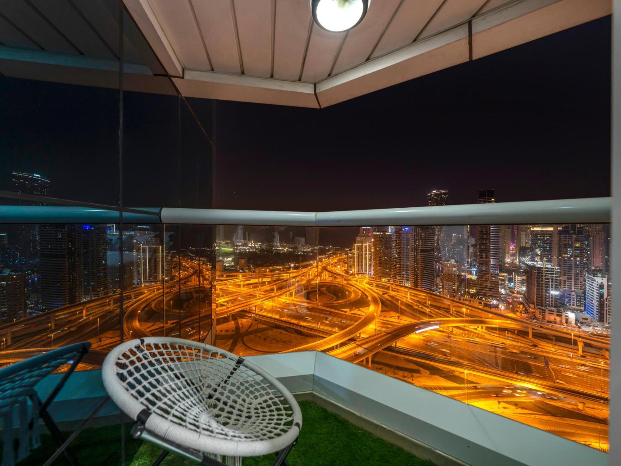 Stunning Panoramic Sea & Marina Skyline View Dubai