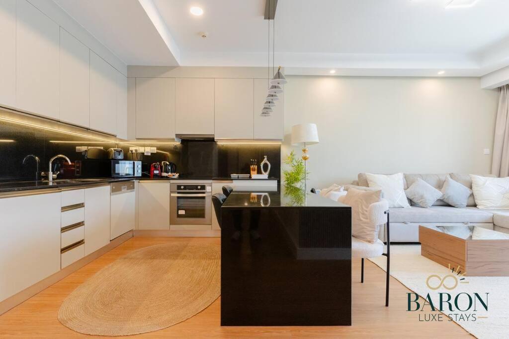 Fabulous 1br Jw Marriot Marina Apartment