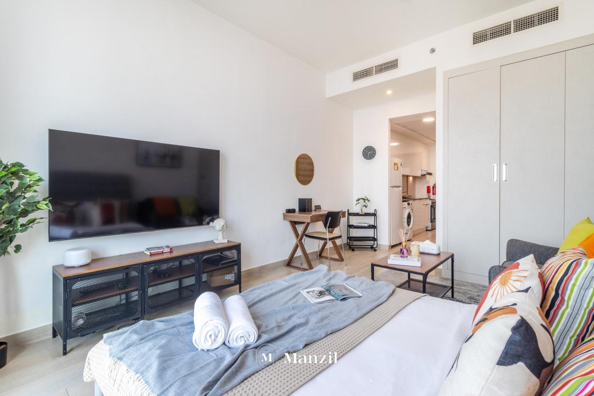 Manzil - Stylish Living In Jvc, Views And Pool Apartment Dubai