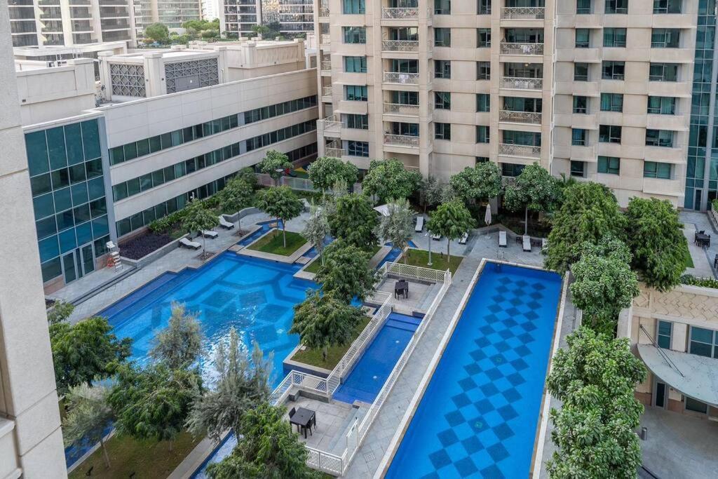 Homes Near Burj Khalifa And Mall * Dubai