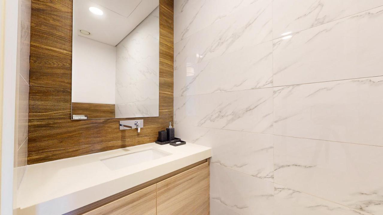 Sol Bay - One Bed With Distant Burj Khalifa View Apartment Dubai