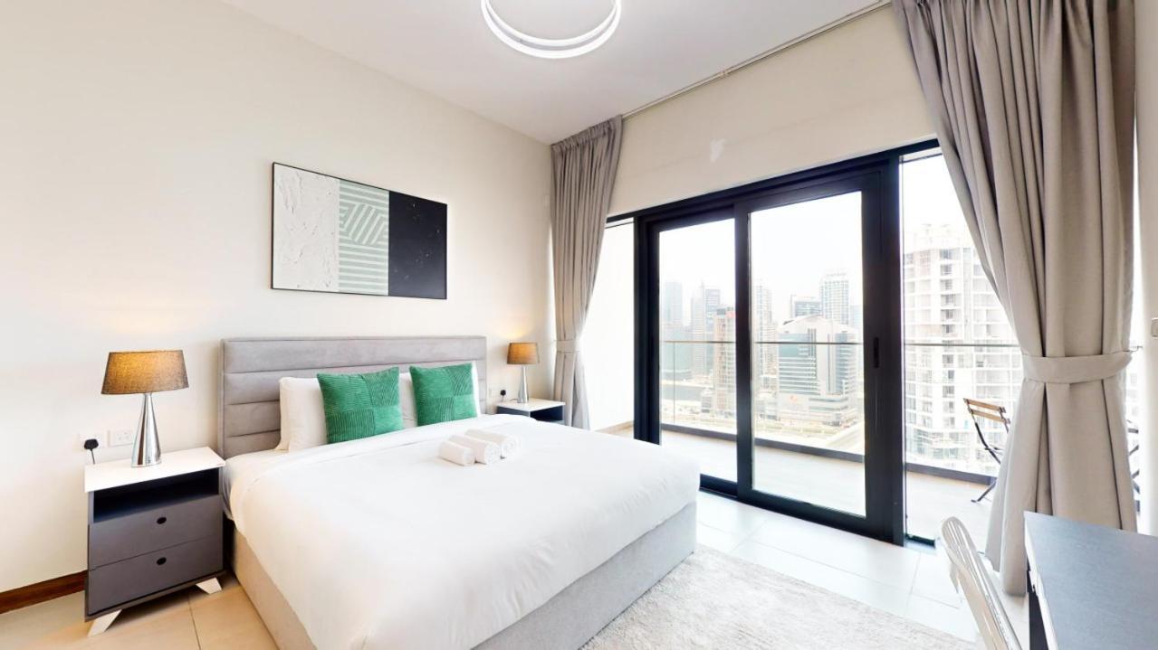 Sol Bay - One Bed With Distant Burj Khalifa View *