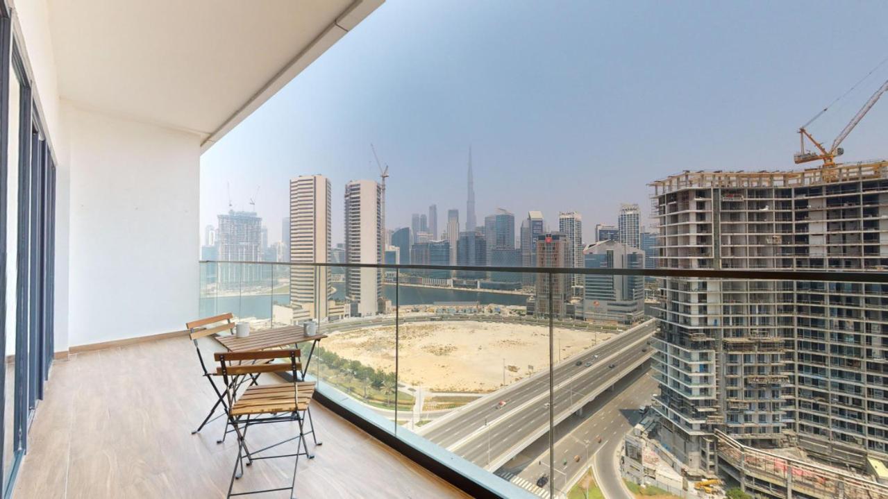 Sol Bay - One Bed With Distant Burj Khalifa View * Dubai
