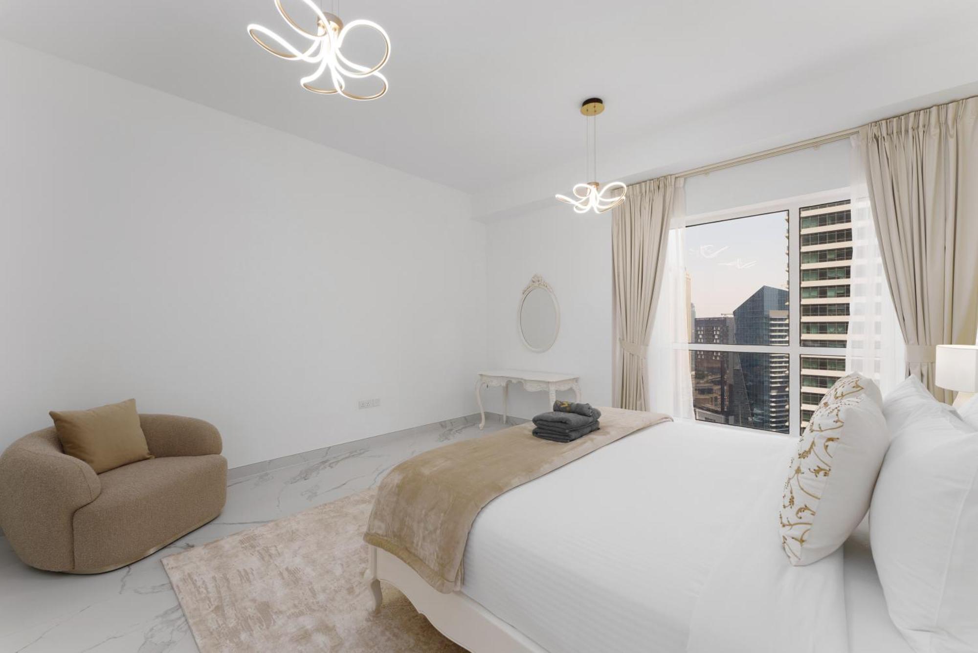 Marco Polo - Chic 1 Bedroom With 2 Balconies, Marina Views & Tram Apartment *