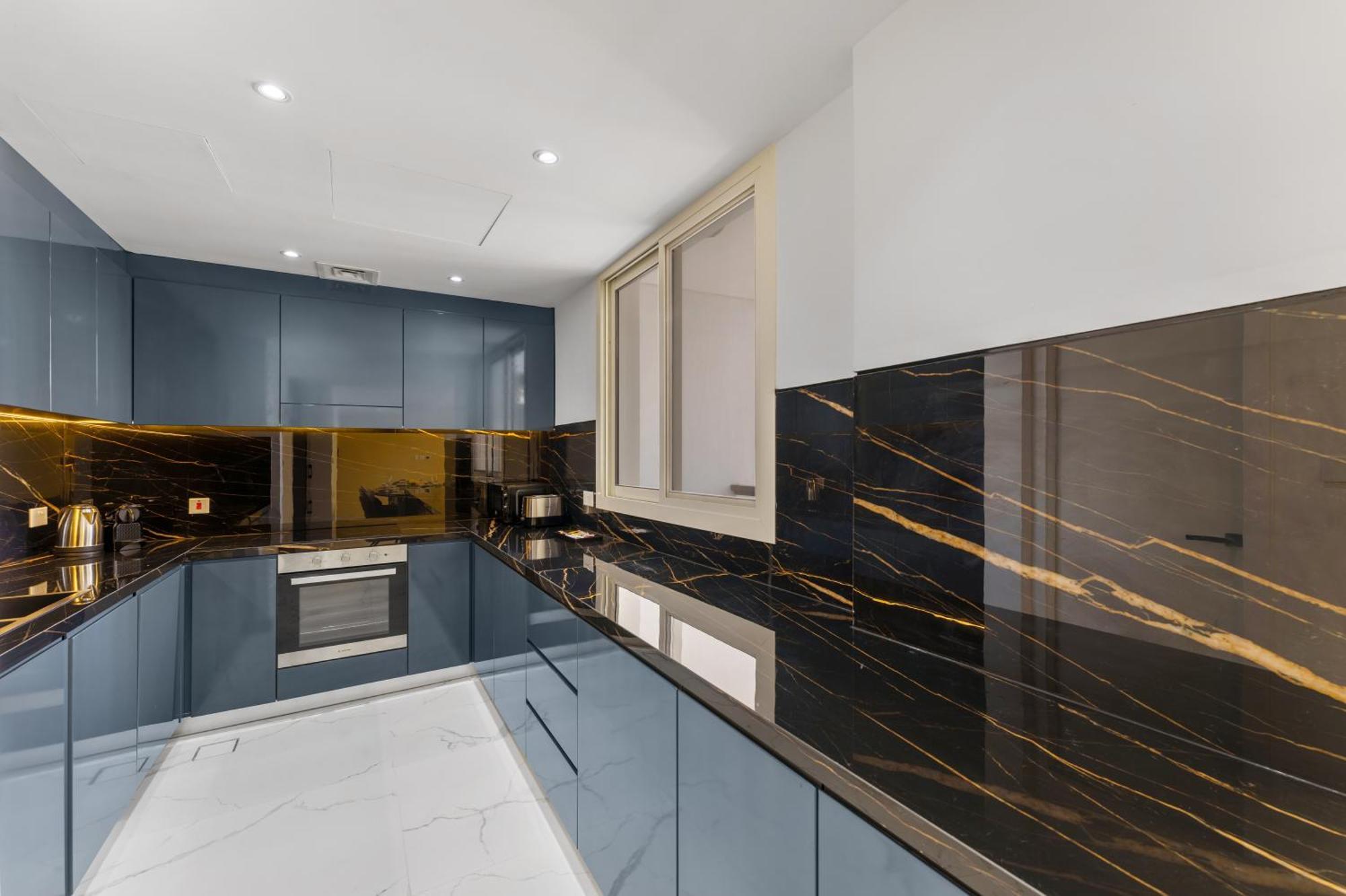 Marco Polo - Chic 1 Bedroom With 2 Balconies, Marina Views & Tram *