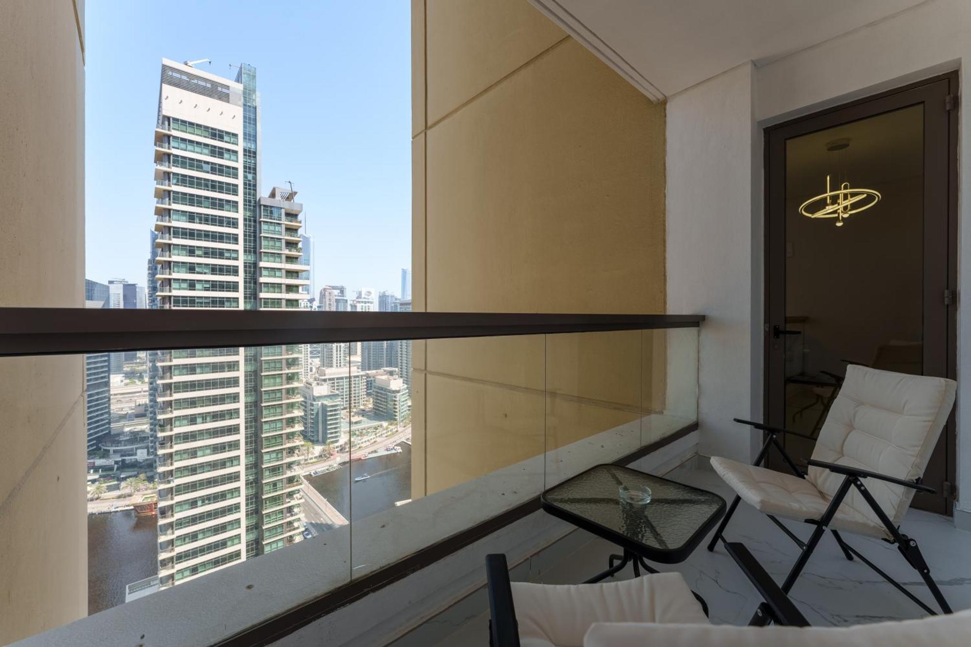 Marco Polo - Chic 1 Bedroom With 2 Balconies, Marina Views & Tram * Dubai