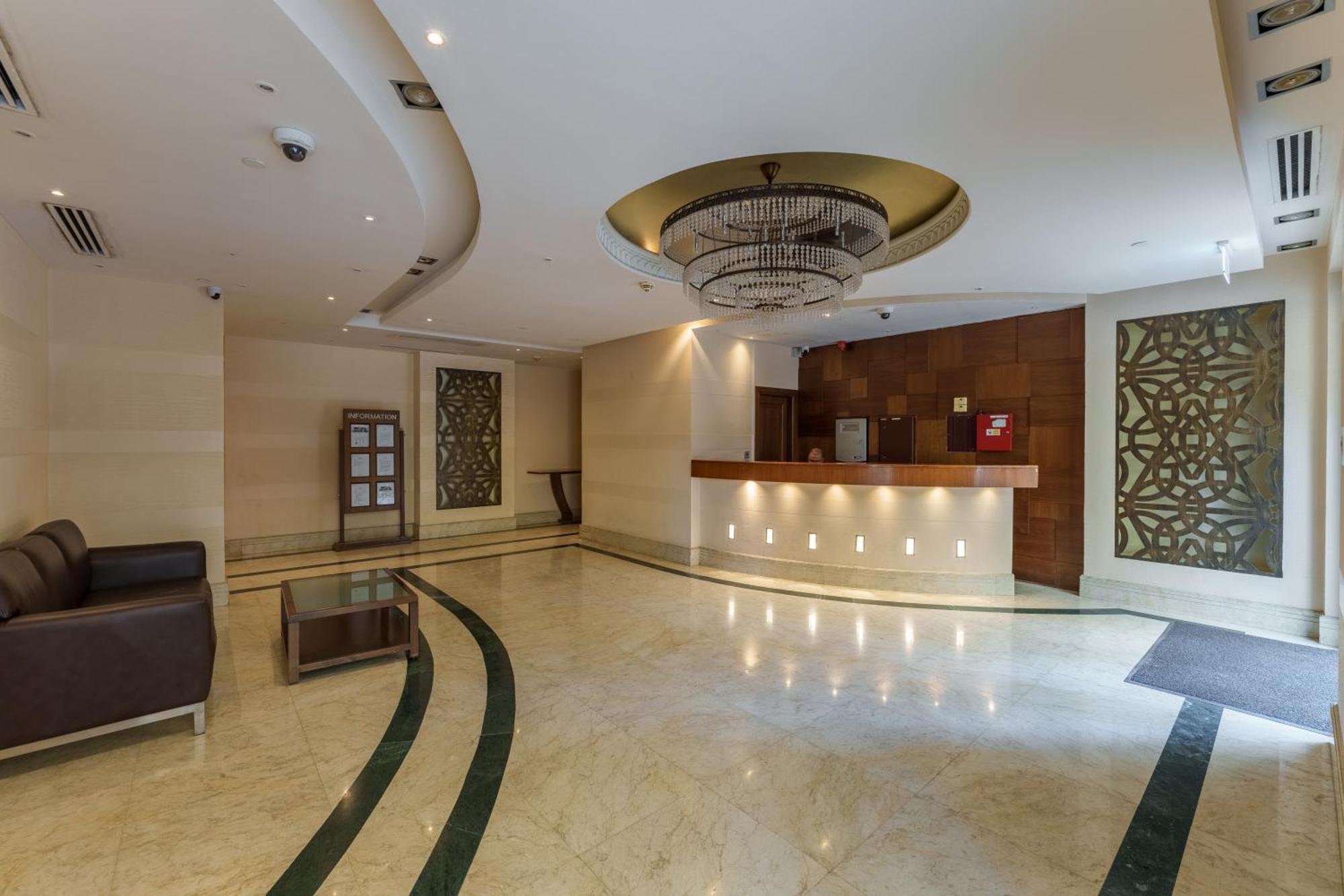 Marco Polo - Chic 1 Bedroom With 2 Balconies, Marina Views & Tram Apartment *