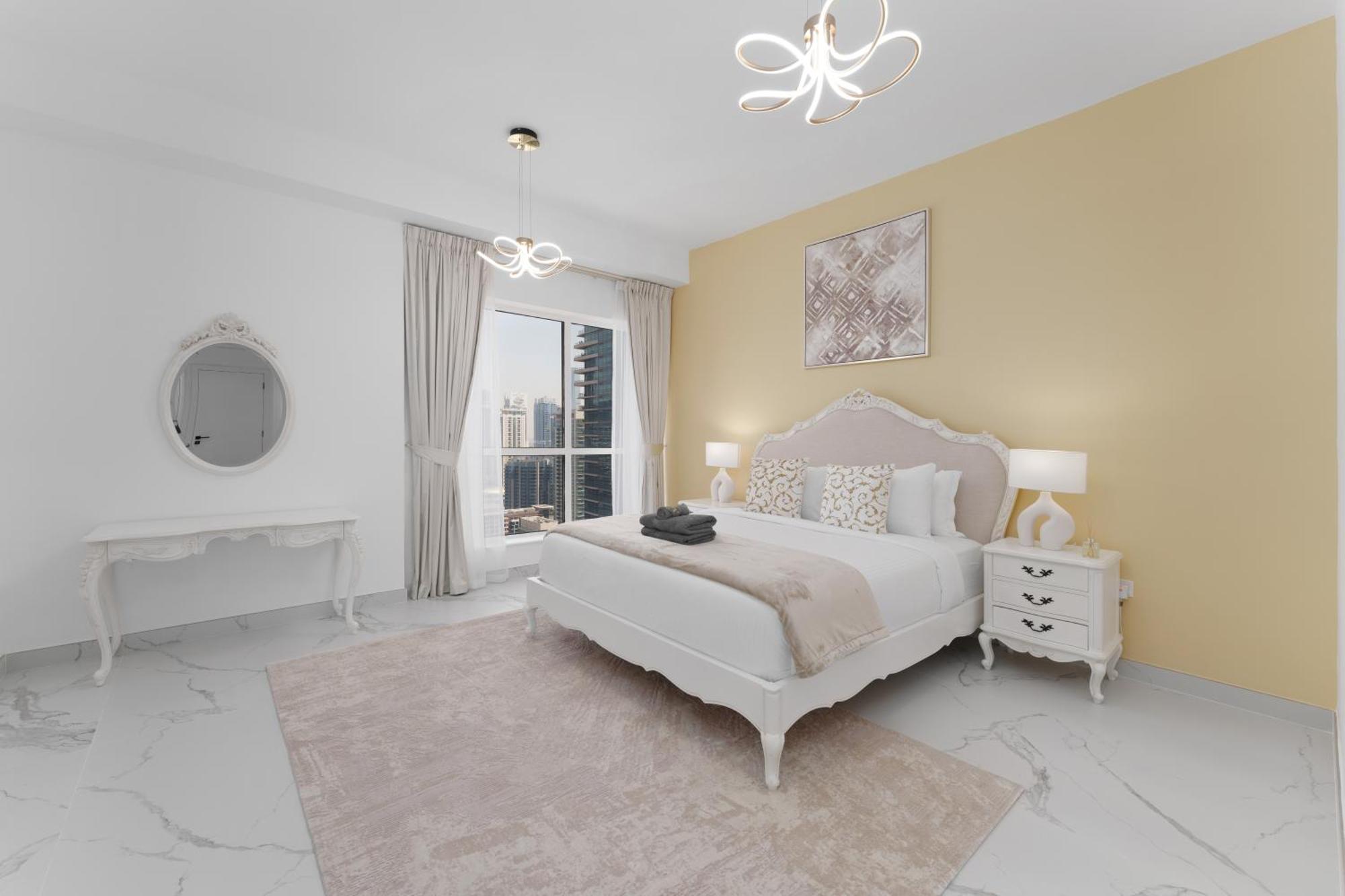 Marco Polo - Chic 1 Bedroom With 2 Balconies, Marina Views & Tram * Dubai