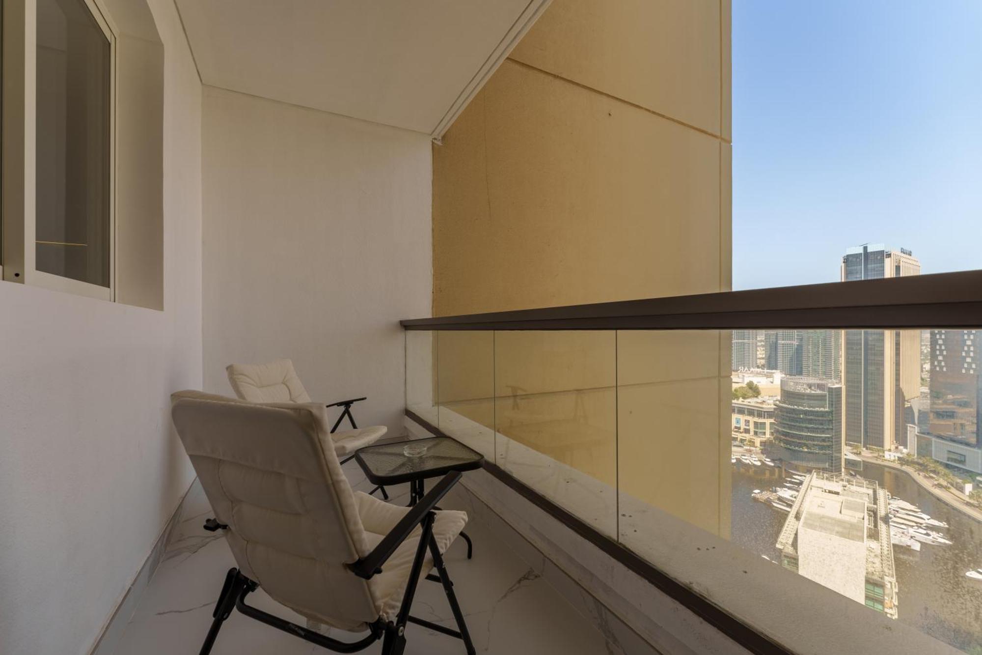 Marco Polo - Chic 1 Bedroom With 2 Balconies, Marina Views & Tram Apartment *