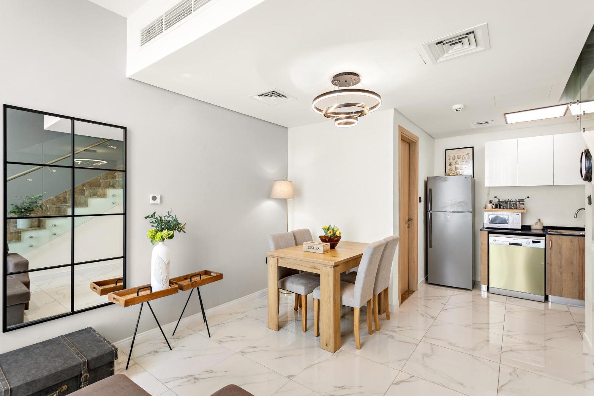 Contemporary With A Stunning Garden & Parking Villa Dubai