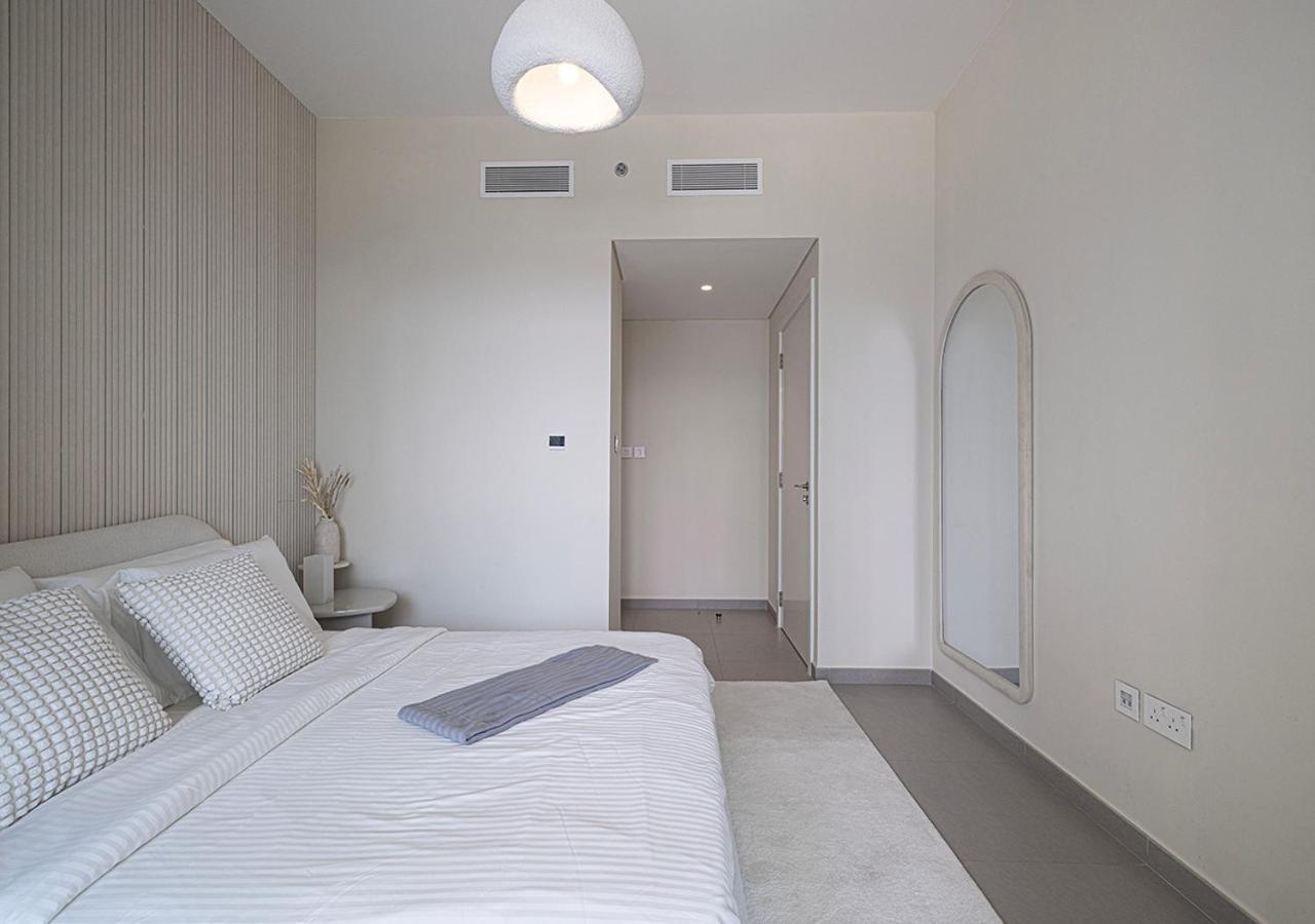 Apartment Full Burj Khalifa View - Opposite Mall Access - 8 Min Walk To Mall & Fountain - Luxury 2br
