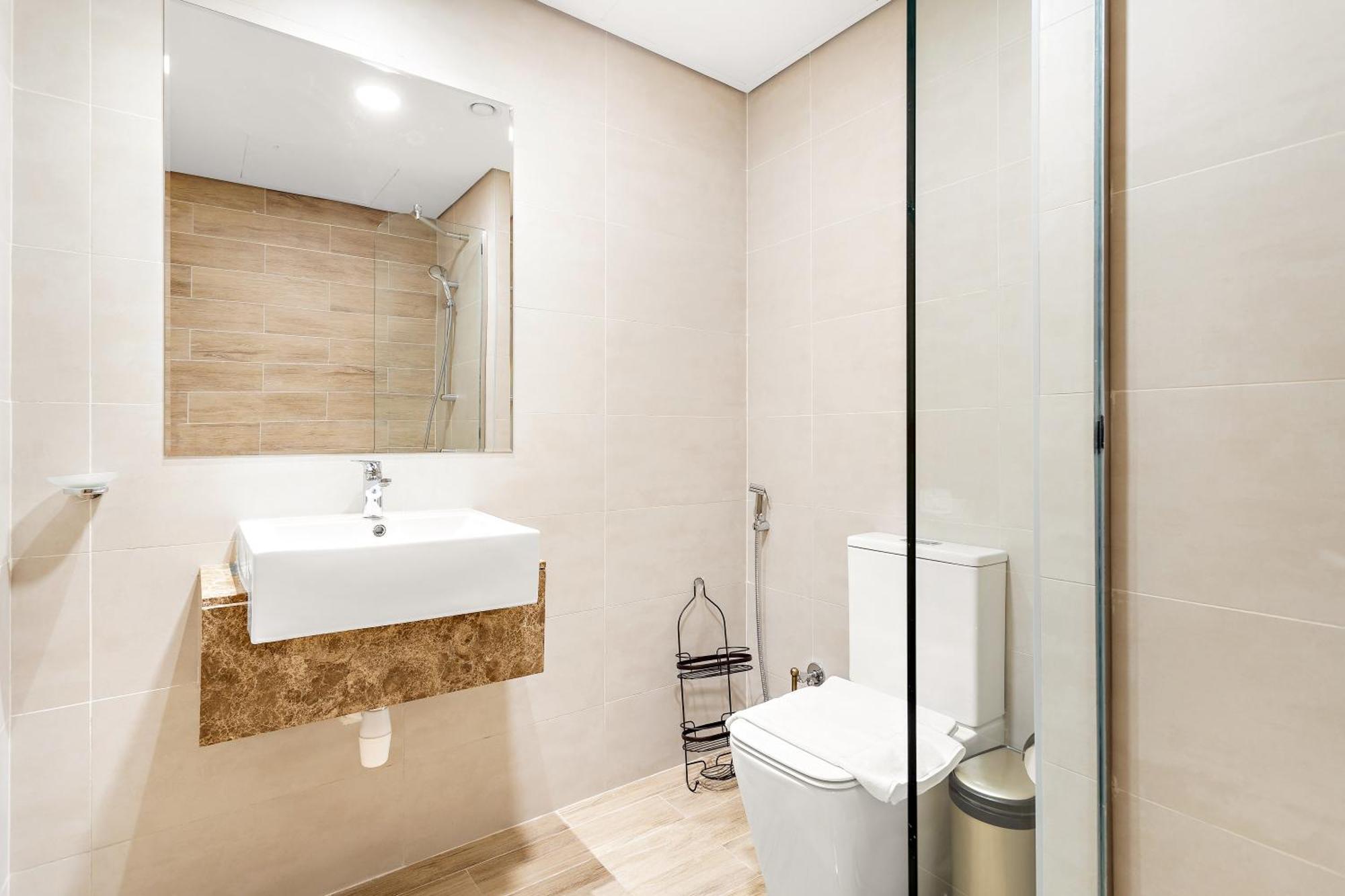 Contemporary With A Stunning Garden & Parking Villa