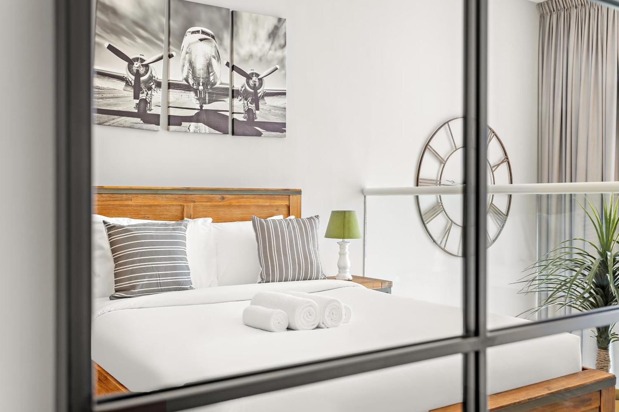Contemporary With A Stunning Garden & Parking Villa *