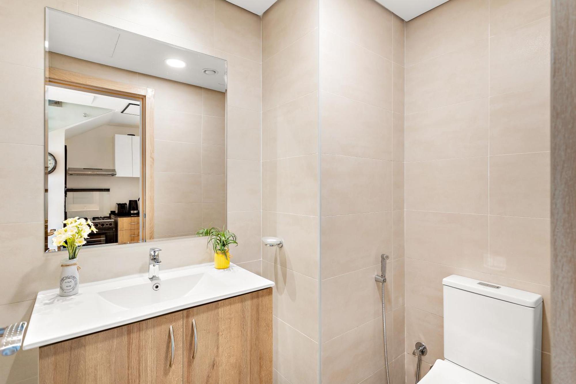 Villa Contemporary With A Stunning Garden & Parking Dubai