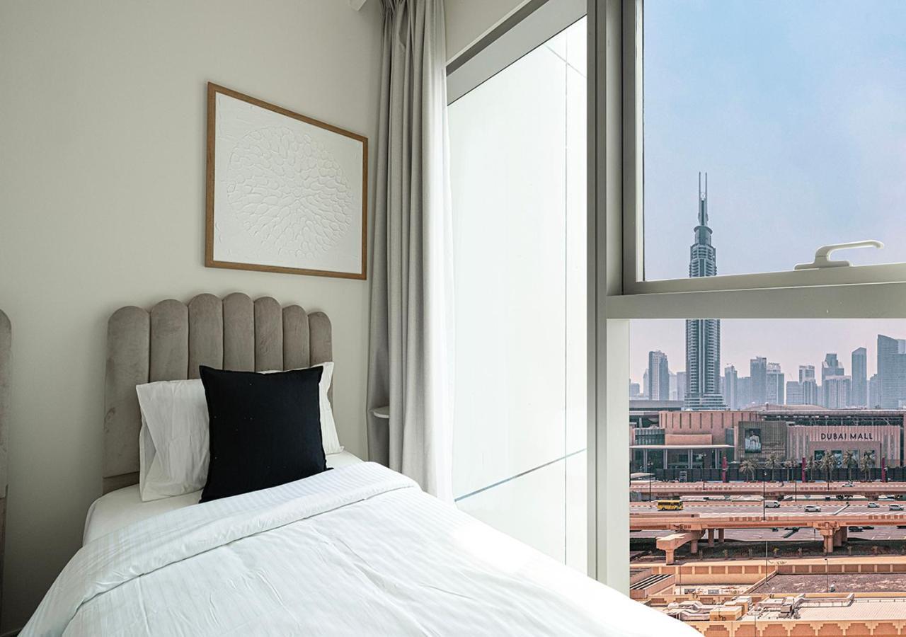 Full Burj Khalifa View - Opposite Mall Access - 8 Min Walk To Mall & Fountain - Luxury 2br Apartment Dubai