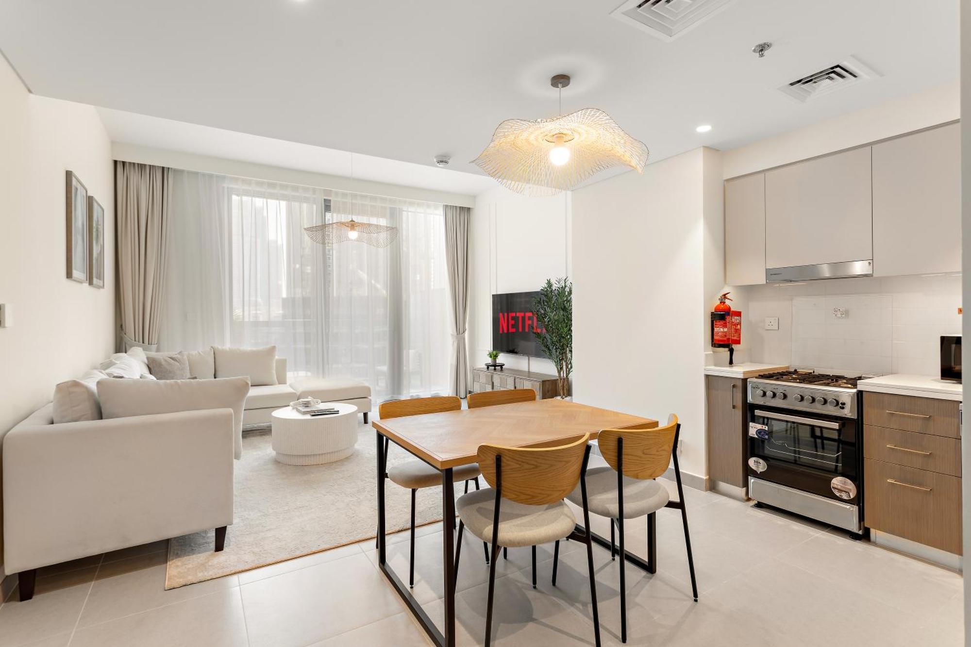 Apartment Superb 1bed With Pool & Gym Near The Burj Khalifa