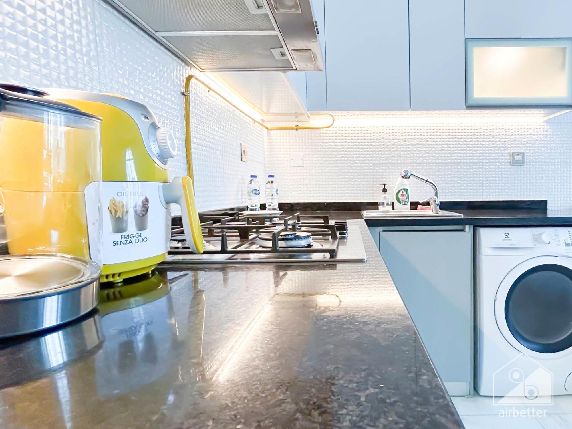 Contemporary With View In Business Bay Apartment *
