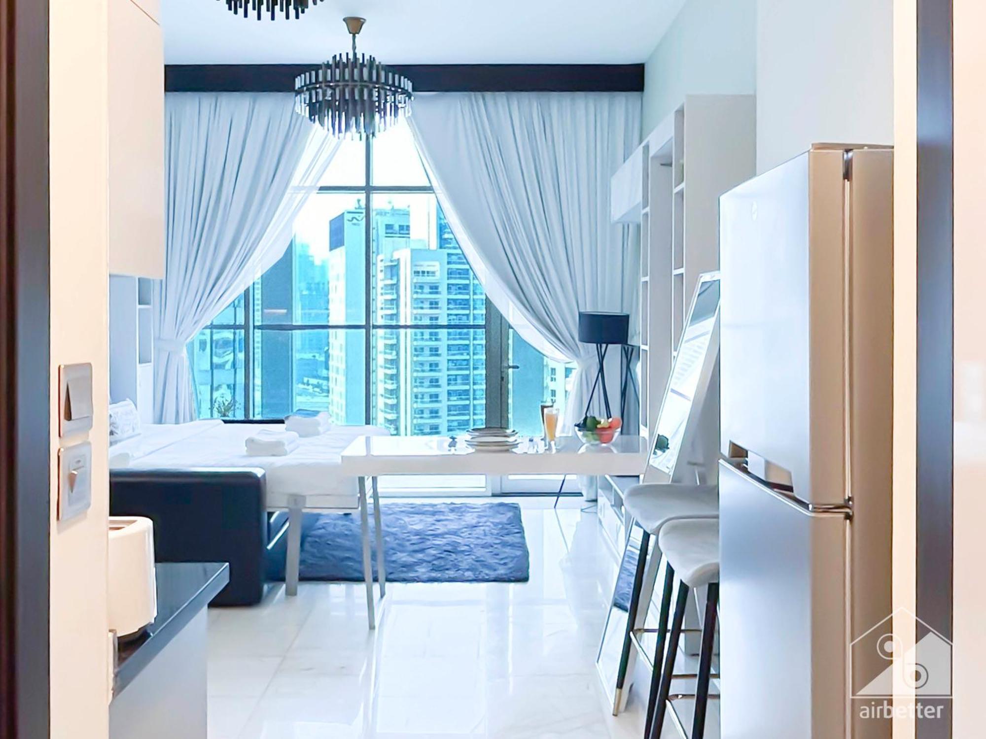 Contemporary With View In Business Bay Apartment Dubai