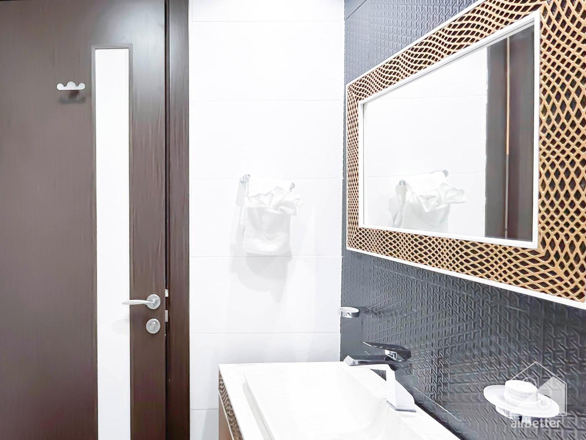Contemporary With View In Business Bay Dubai