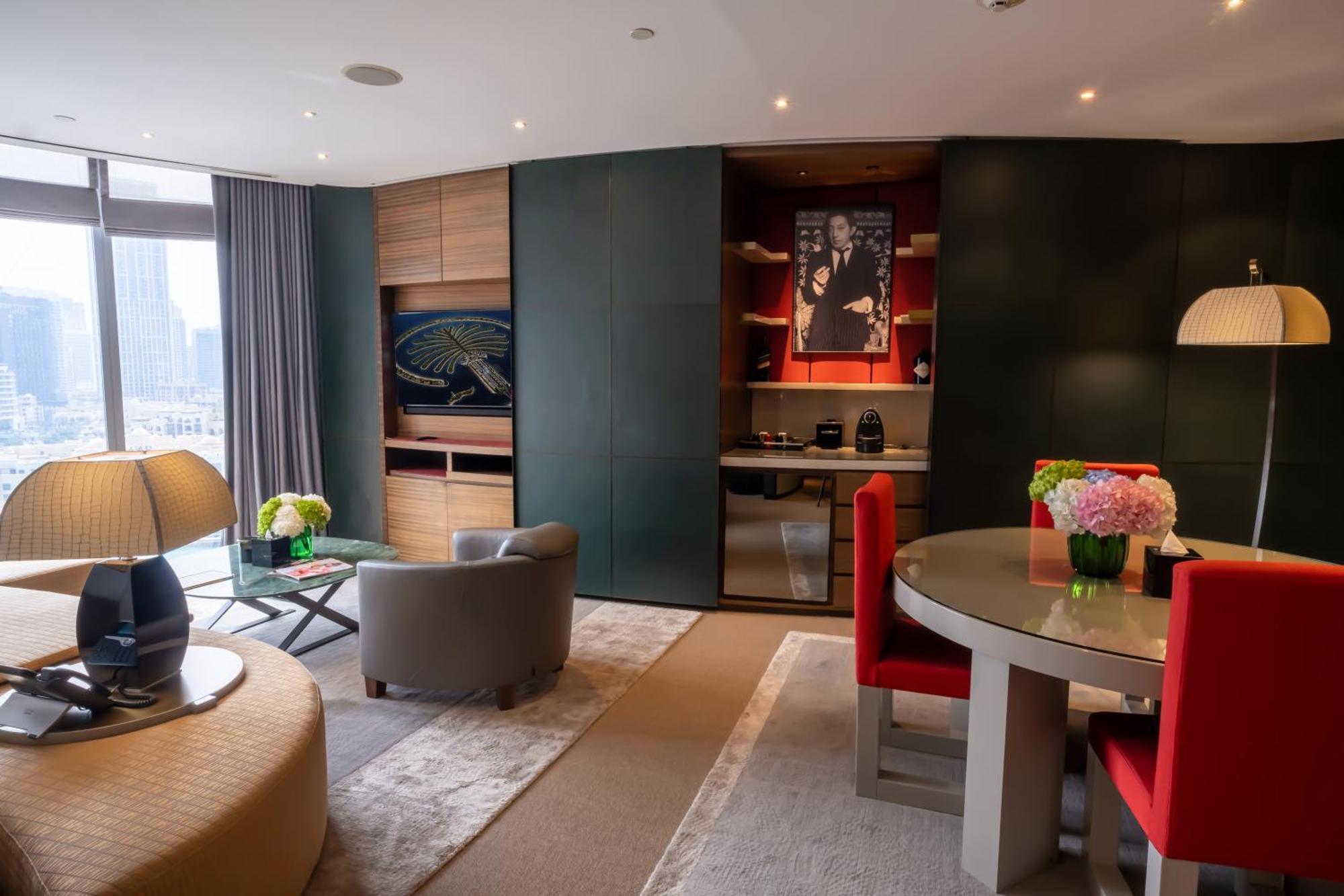 Lux 1-br In Armani Residences *