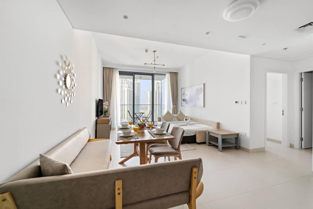 First Class 1br Urban Chic Oasis Apartment Dubai