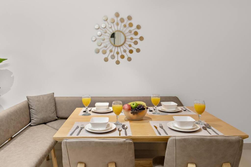 First Class 1br Urban Chic Oasis Dubai