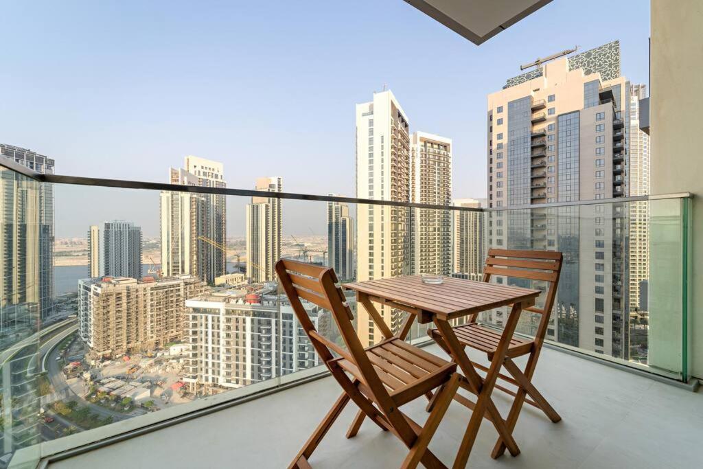 First Class 1br Urban Chic Oasis Apartment Dubai