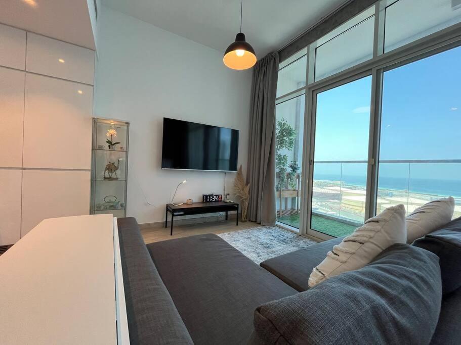 Apartment In One Marina *