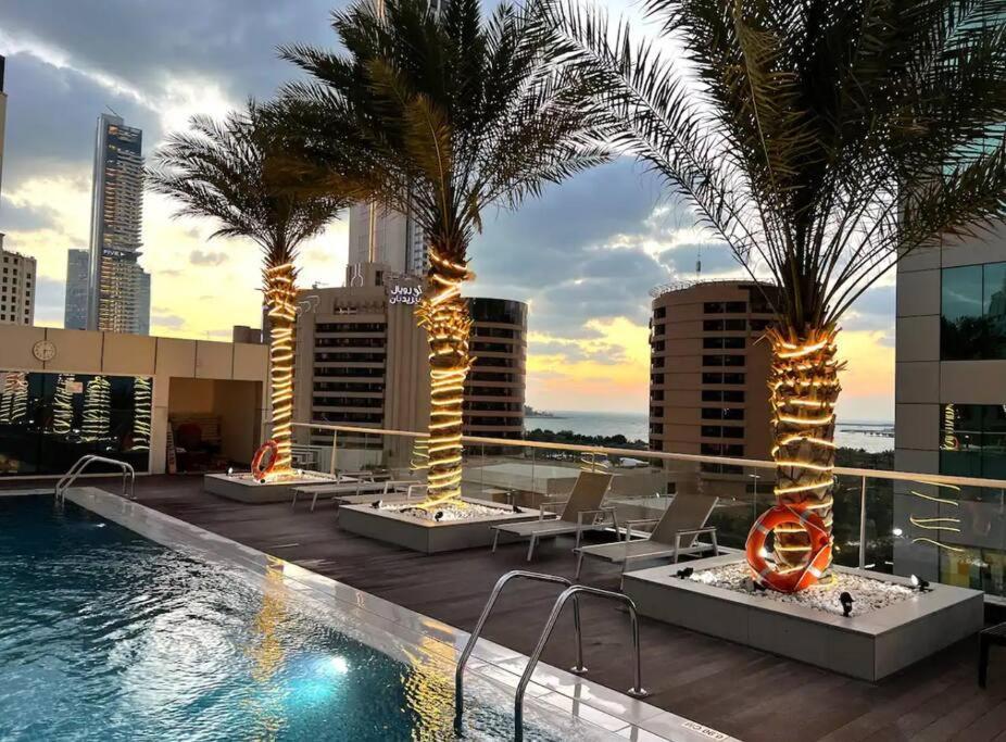 Stunning 1-bed Duplex - Marina Apartment *