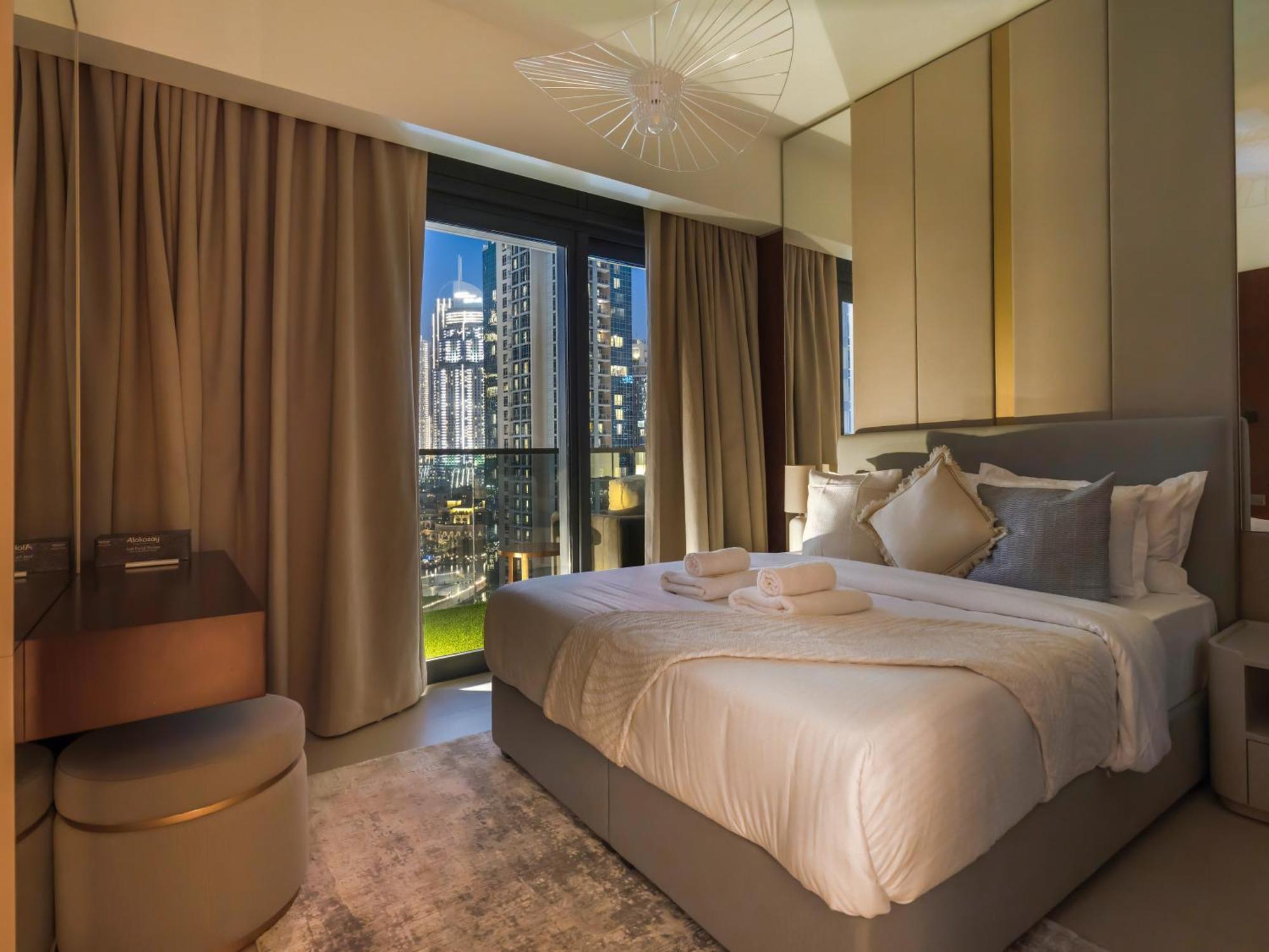 Exquisite 2 Bedroom I Burj Khalifa & Fountain Views I Free Gym, Pool, Parking, Wi-fi And Ps5 I By Skyline Serenity Apartment