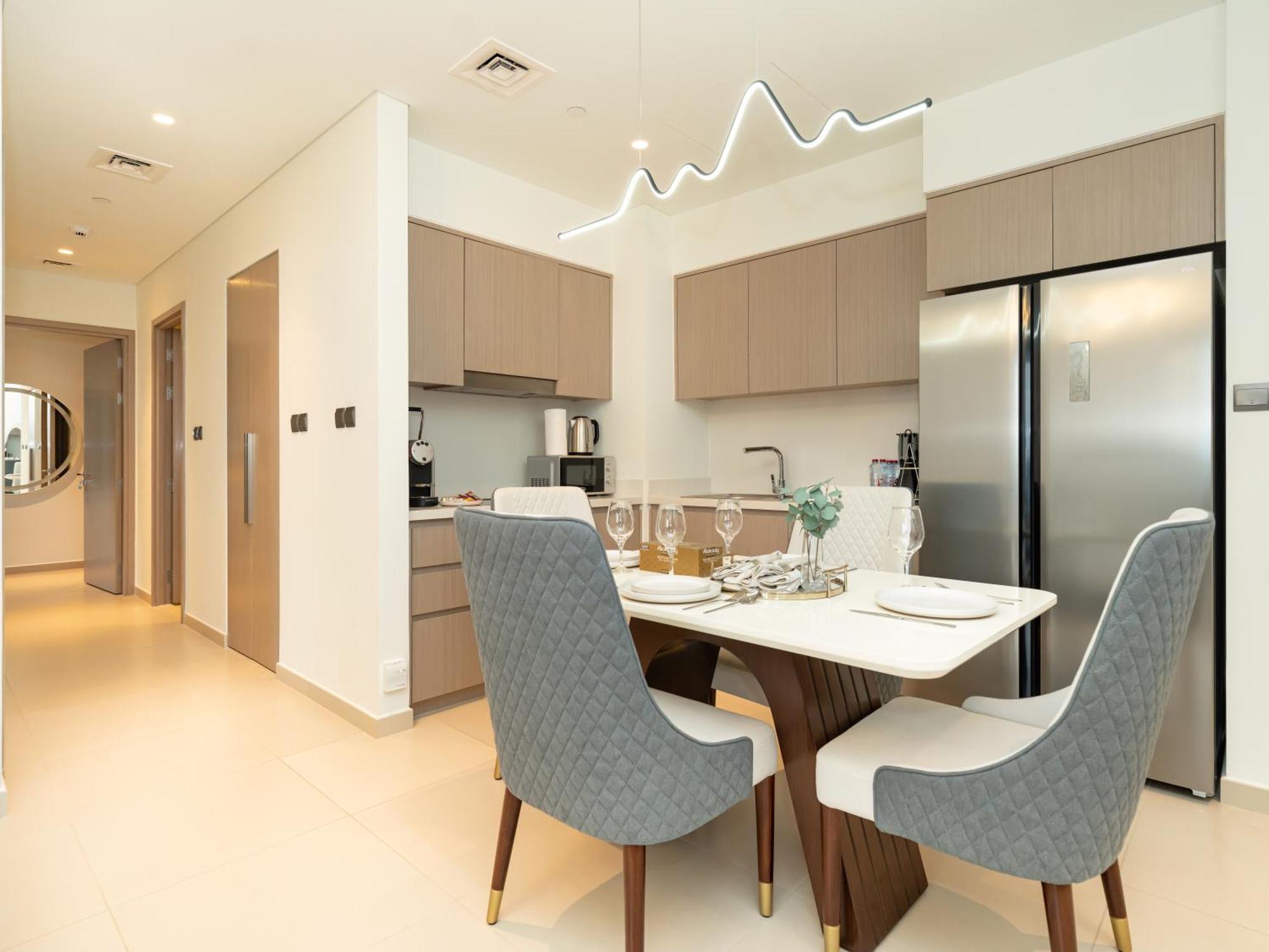 Exquisite 2 Bedroom I Burj Khalifa & Fountain Views I Free Gym, Pool, Parking, Wi-fi And Ps5 I By Skyline Serenity * Dubai