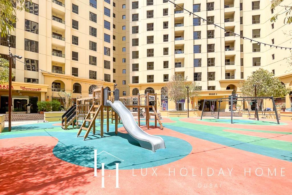 Lux The Premium Eye View Apartment Dubai
