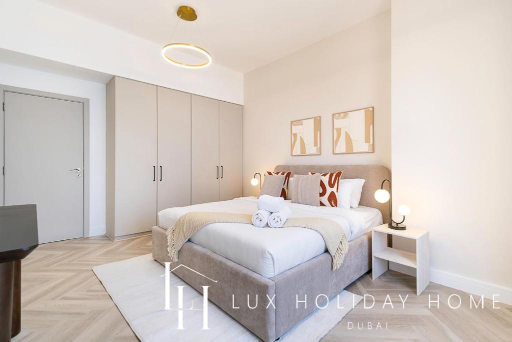 Lux The Premium Eye View * Dubai