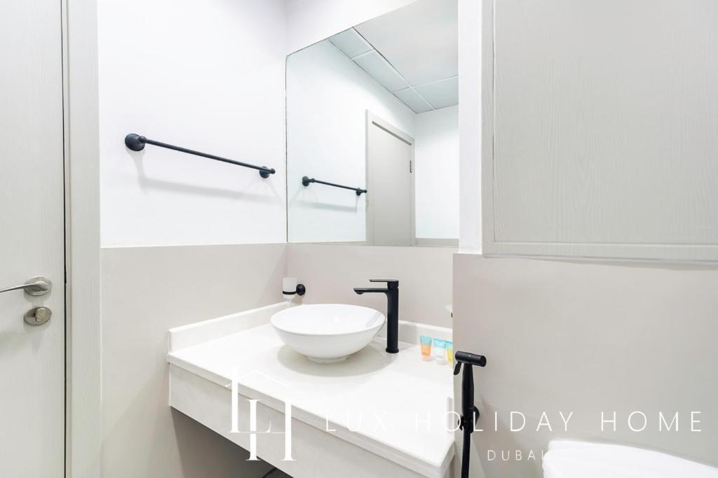 Lux The Premium Eye View Apartment