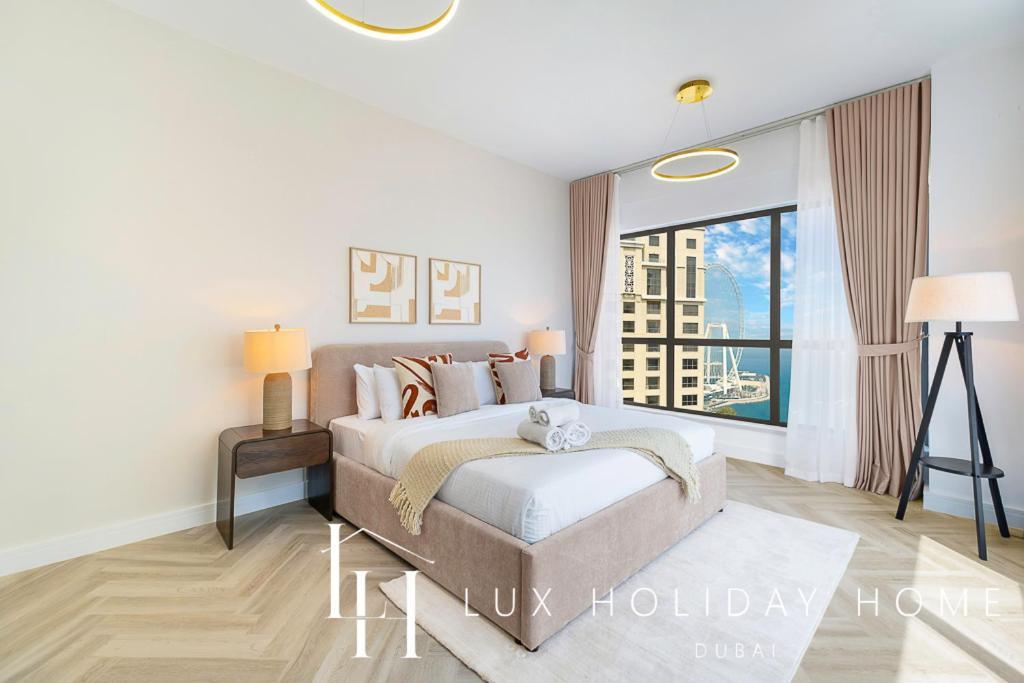 Lux The Premium Eye View Dubai
