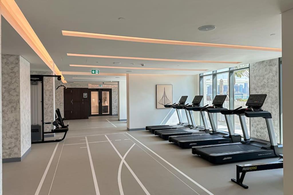 Apartment Higuests - Marina Retreat, Luxurious 3br Steps From The Dubai