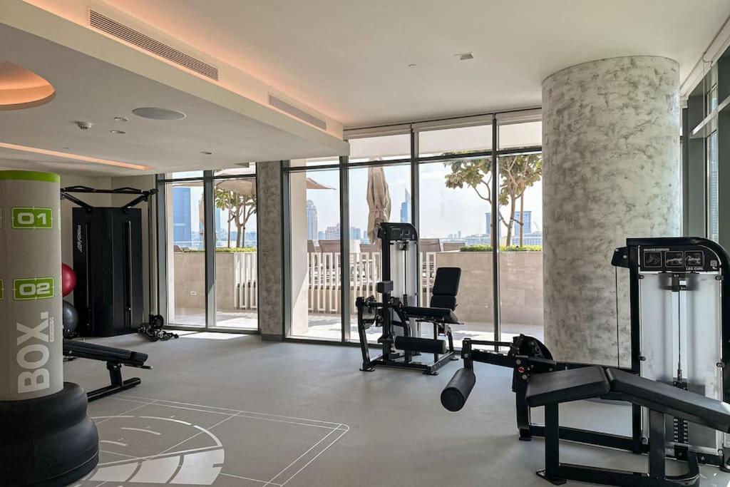 Apartment Higuests - Marina Retreat, Luxurious 3br Steps From The *