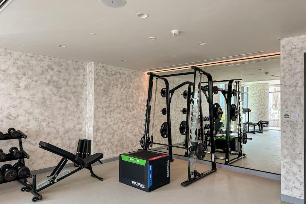 Apartment Higuests - Marina Retreat, Luxurious 3br Steps From The