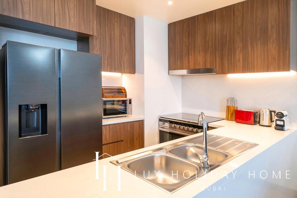 Lux The Elegant Sea View Apartment *
