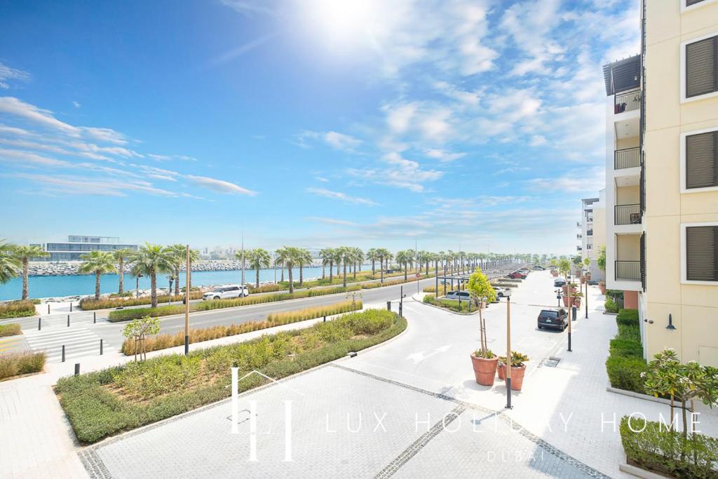 Apartment Lux The Elegant Sea View