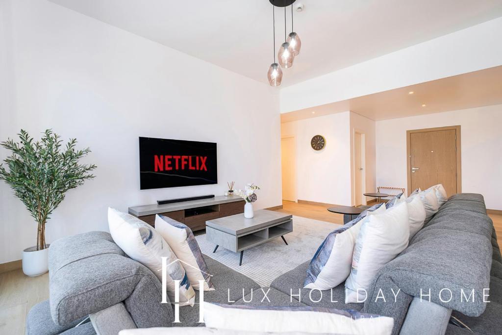 Lux The Elegant Sea View Apartment *
