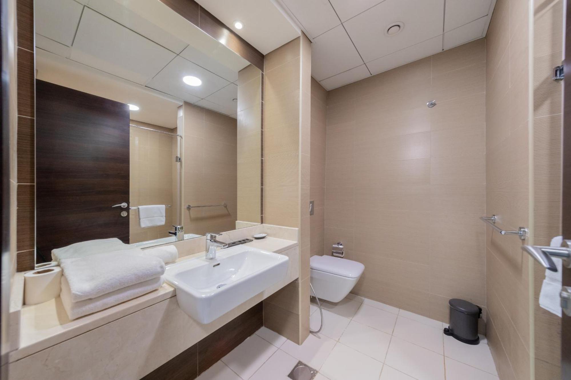 Apartment Eden's Homes & - Sparkle Tower Dubai