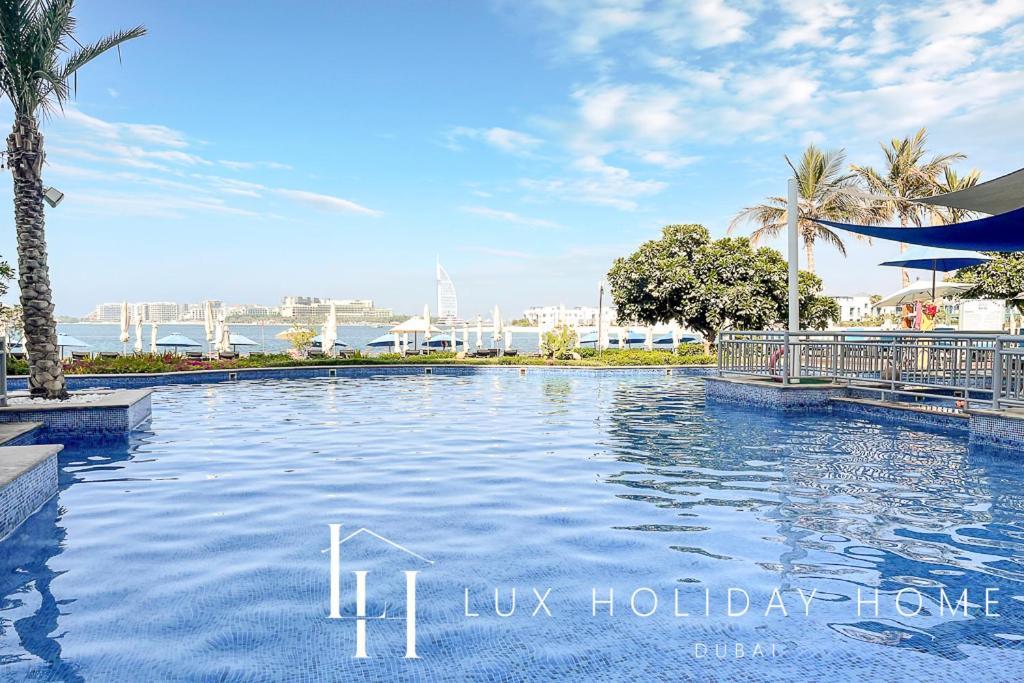 Lux - The Shoreline House * Dubai