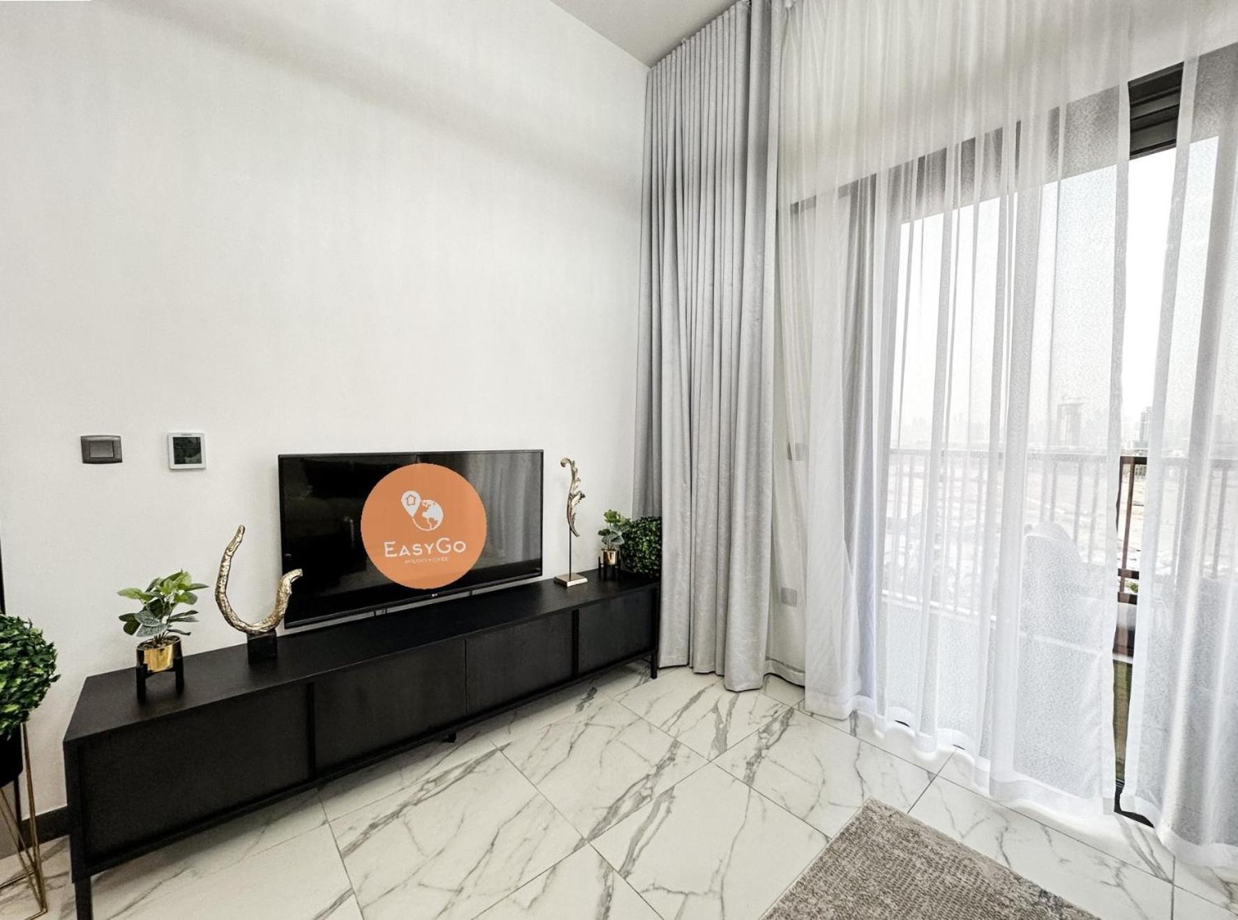 Upgraded 1bdr In Mag 930 , Al Merkadh Apartment *