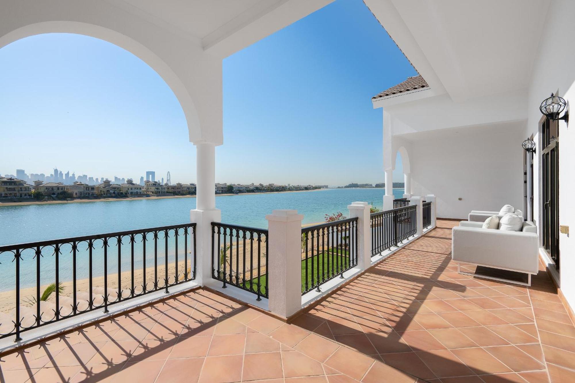 Frond K, Signature Villas, Palm Jumeirah - Mint * Dubai
